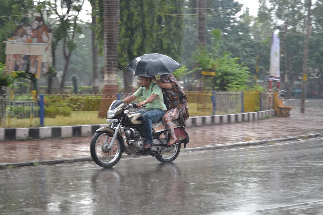 IMD forecasts heavy rains in these parts of Gujarat from July 25; orange alert on 27th, 28th