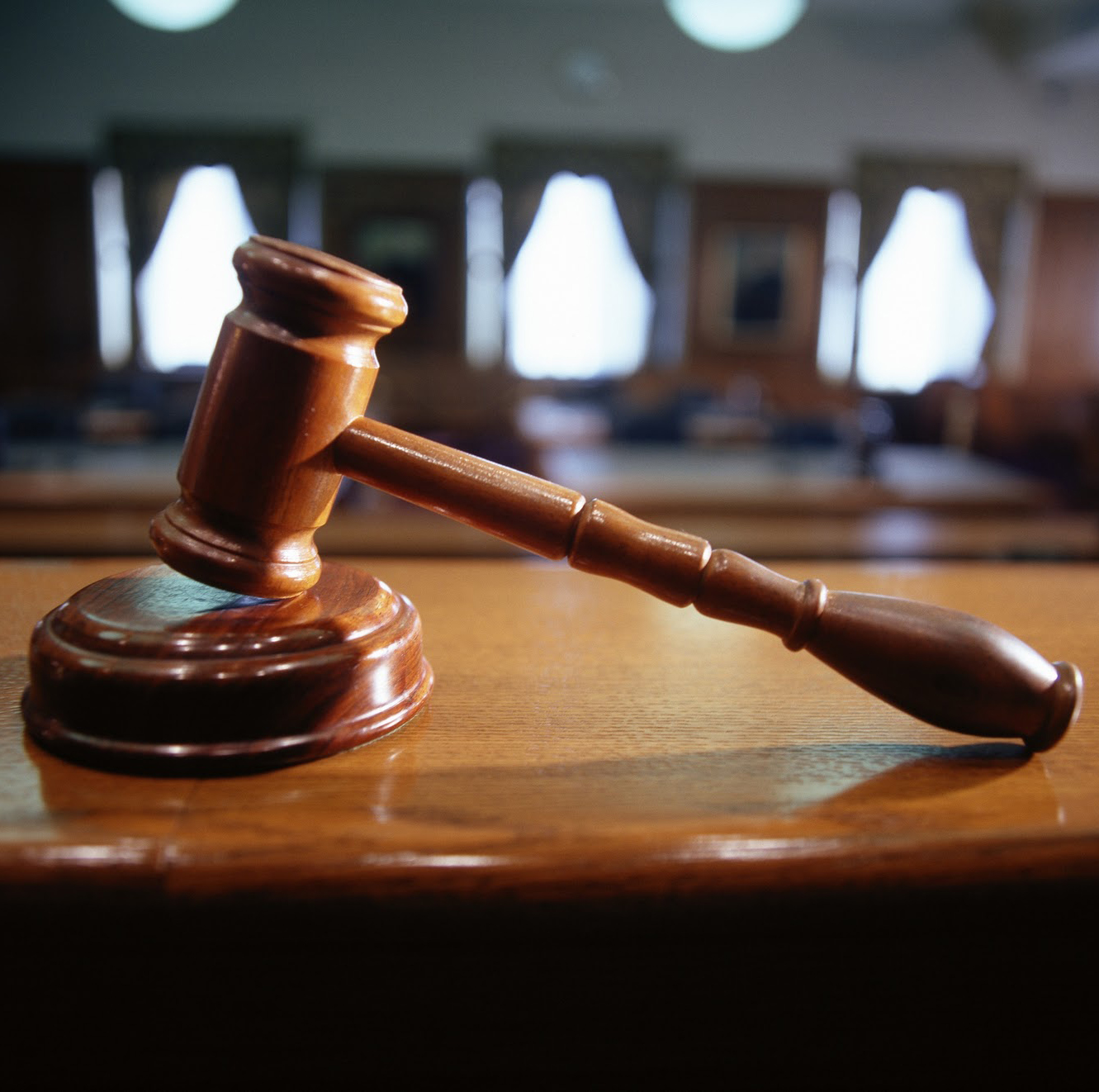 Court rejects bail plea of TC who threw passenger off moving train near Vapi