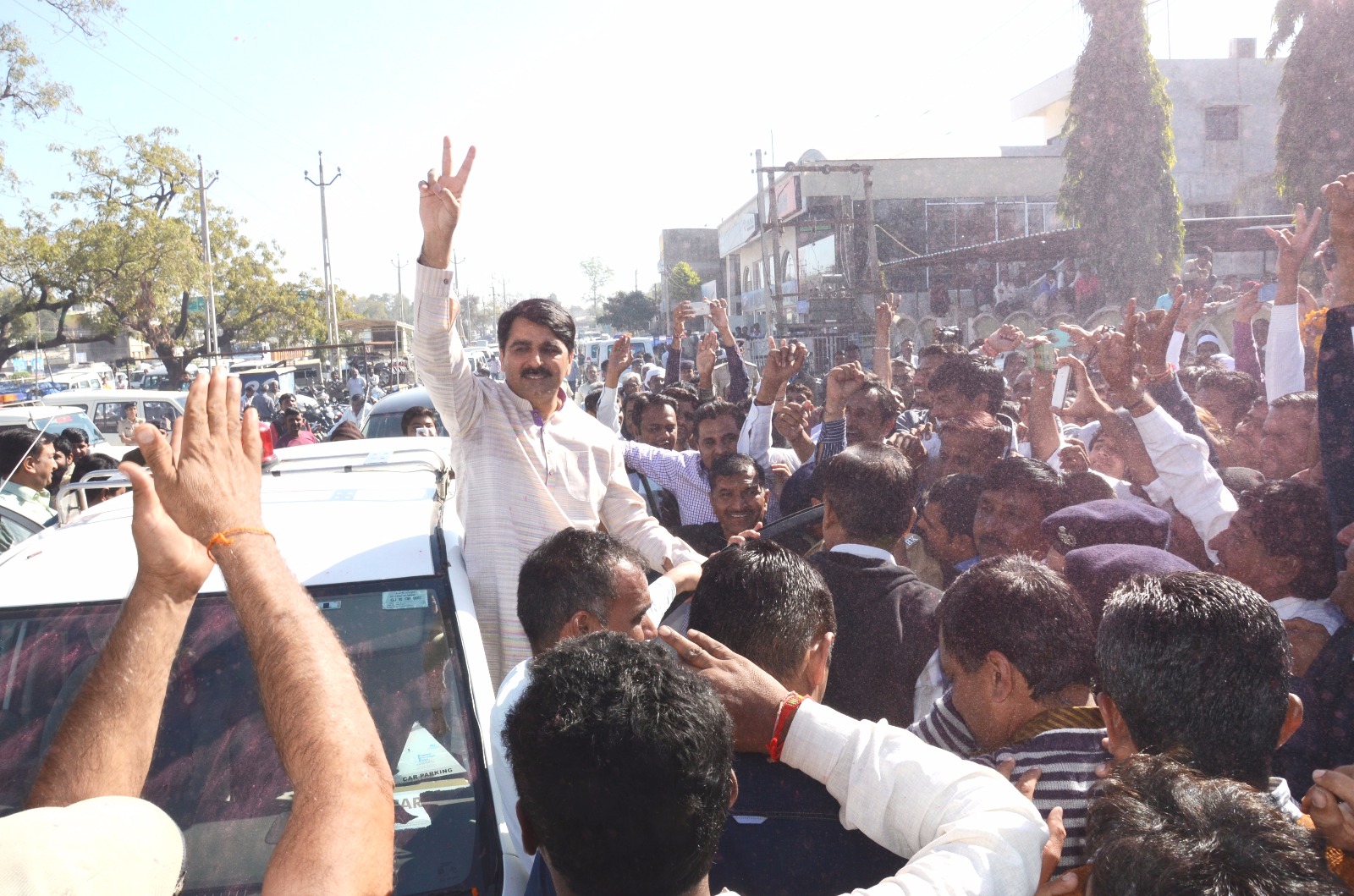 Gujarat Assembly Speaker announces prize to boost voter turnout in Tharad villages