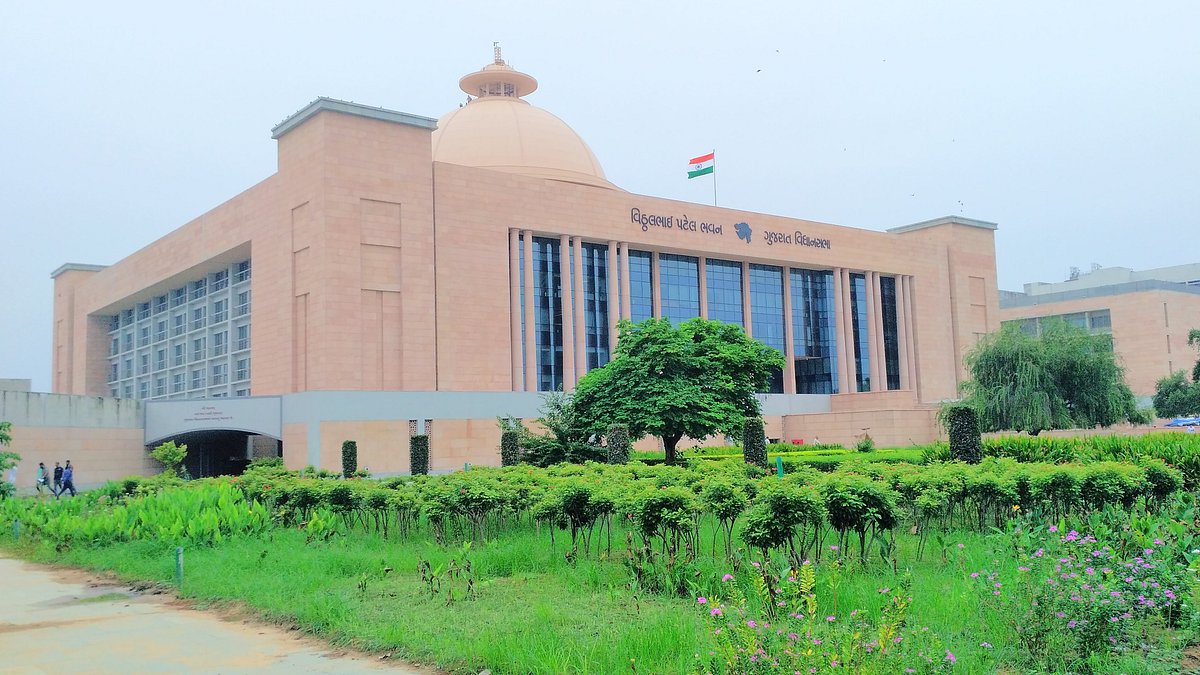 Congress reshuffles its team in Gujarat Assembly